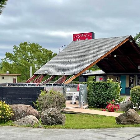 Red Bluff Inn المظهر الخارجي الصورة