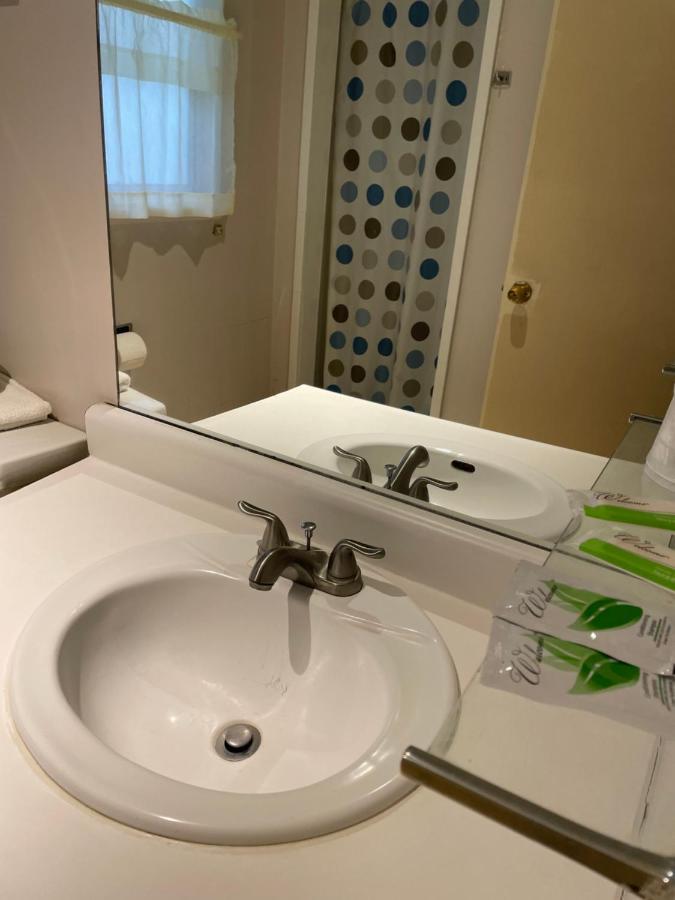 Red Bluff Inn المظهر الخارجي الصورة