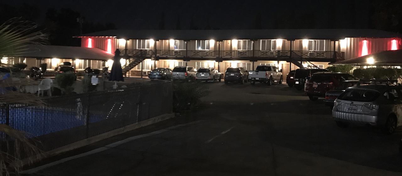 Red Bluff Inn المظهر الخارجي الصورة